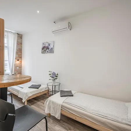 Apartment Design W Ac On Ring Road By Newave Budapest
